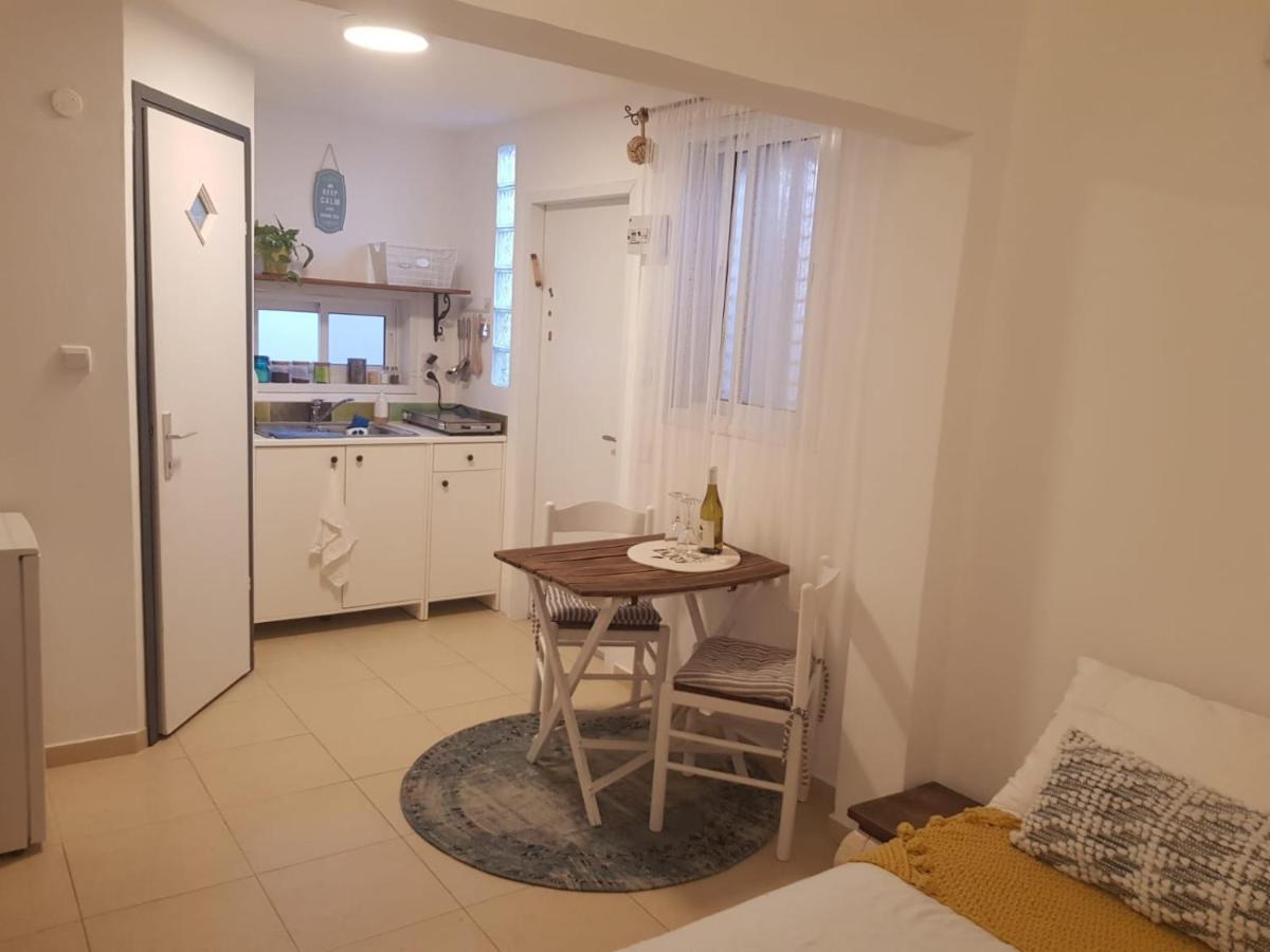 Appartamento כרמונ'ס פטיו - Carmona'S Patio Eilat Esterno foto